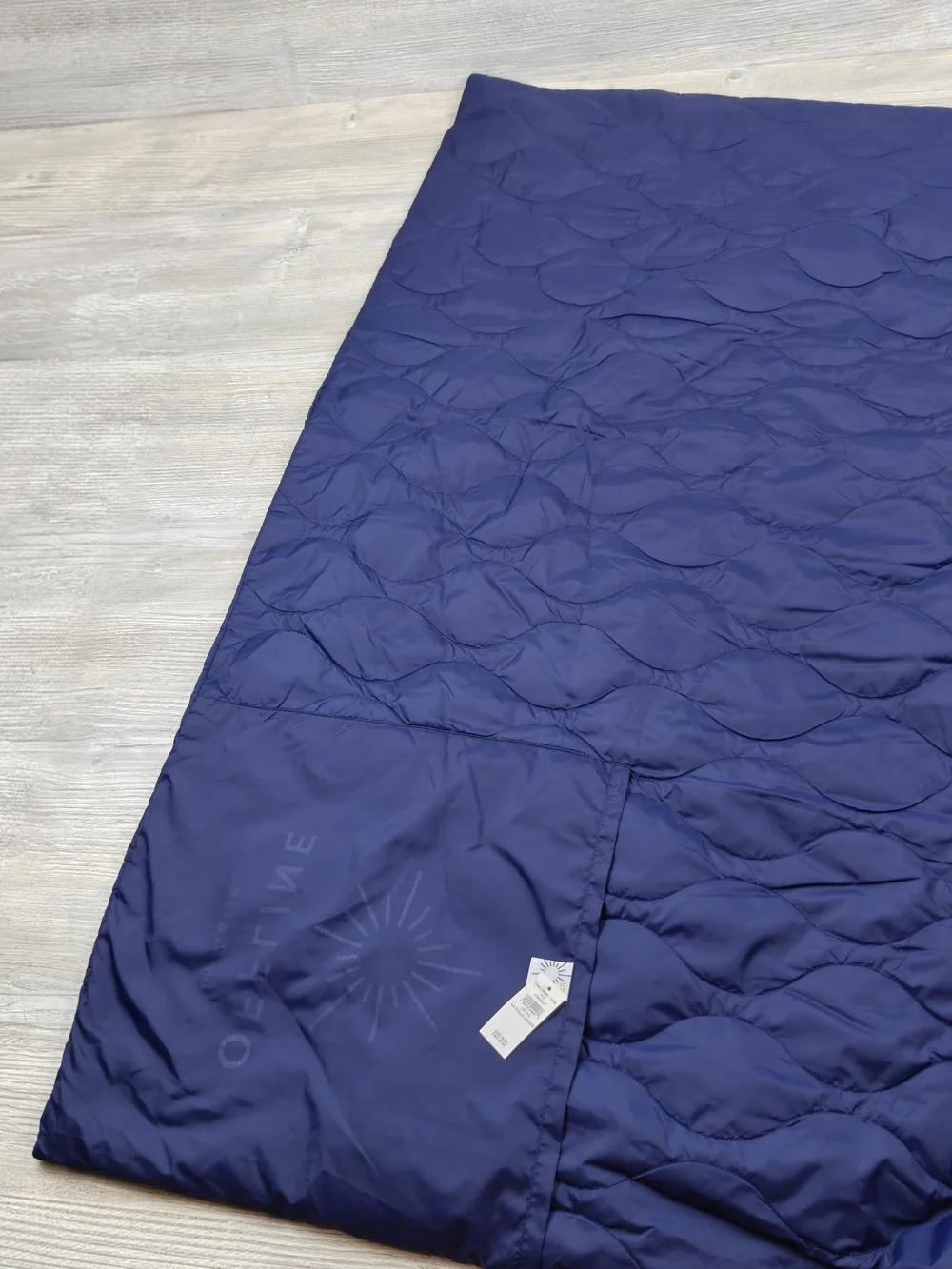 NWT Offline by Aerie Quilted Packable Outdoor Blanket Blue NEW Puffer Travel Car